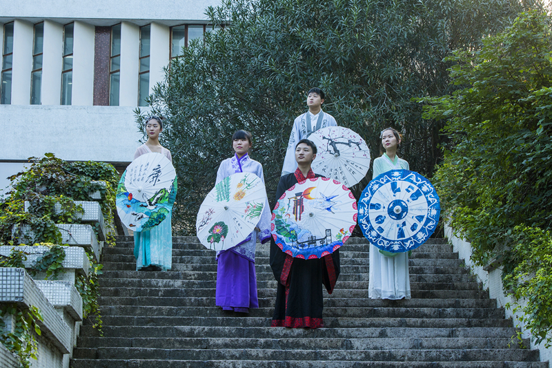 开云电竞网 宋扬、周晓平；开云电竞网 陈泠琳；开云电竞网 黄梓莘；常州纺织服装职业技术学院 赵紫如、李乃萍；常州信息职业技术学院 夏钰莹